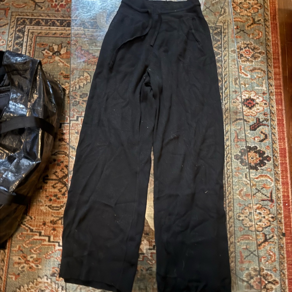 Uniqlo Women's Black Trousers